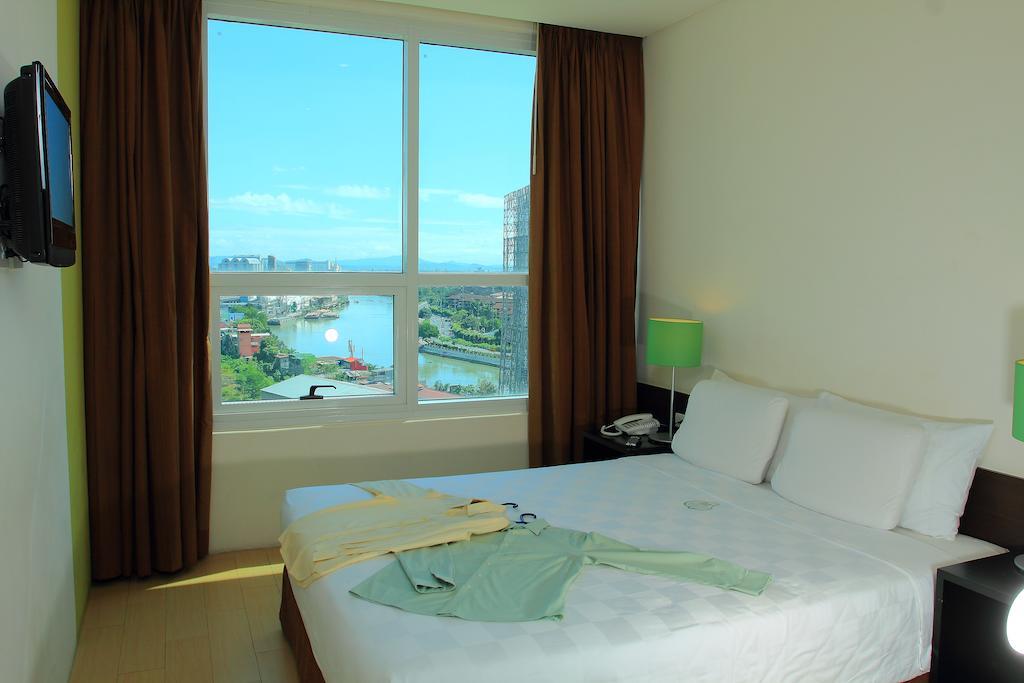 Go Hotels Plus Mandaluyong Bilik gambar