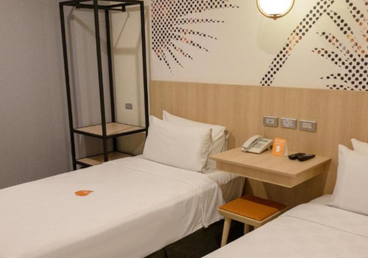 Go Hotels Plus Mandaluyong Luaran gambar