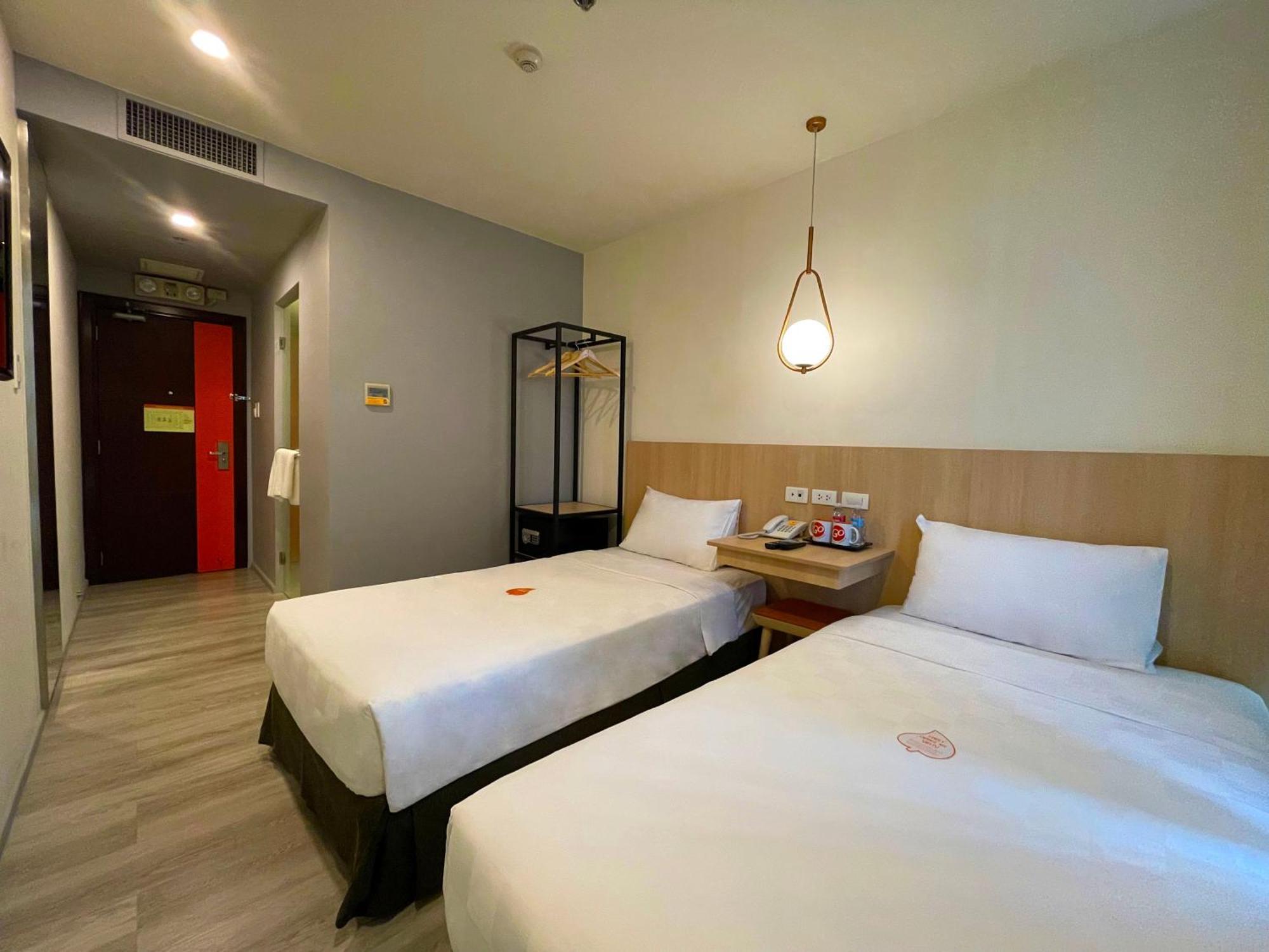 Go Hotels Plus Mandaluyong Luaran gambar