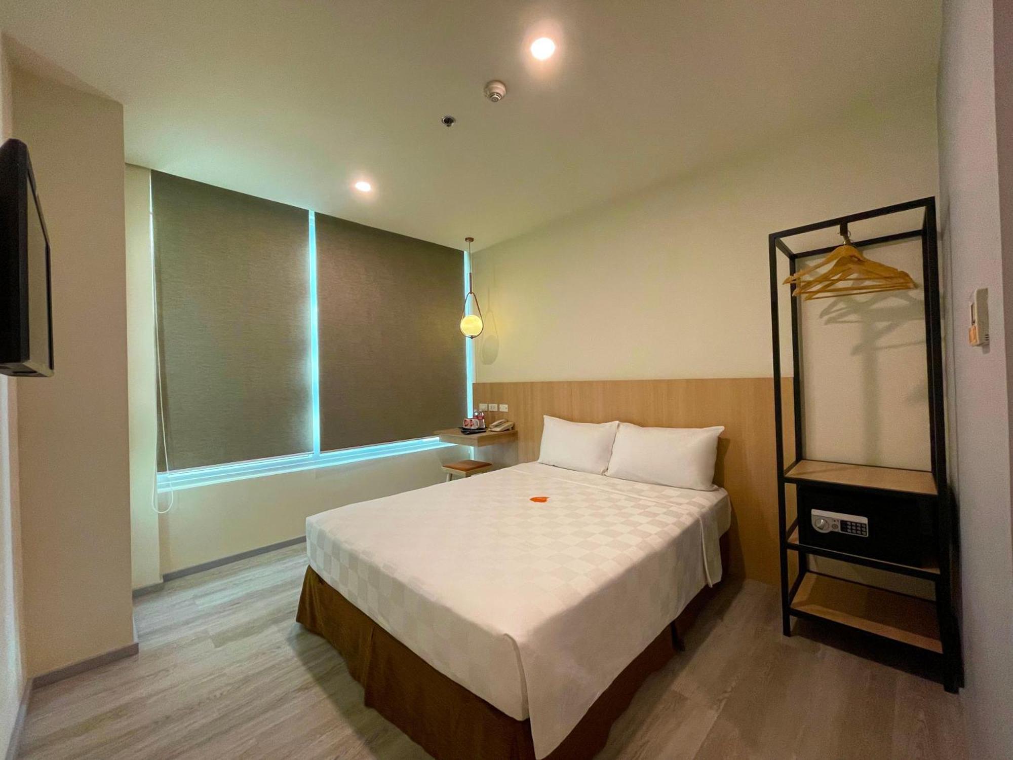 Go Hotels Plus Mandaluyong Luaran gambar