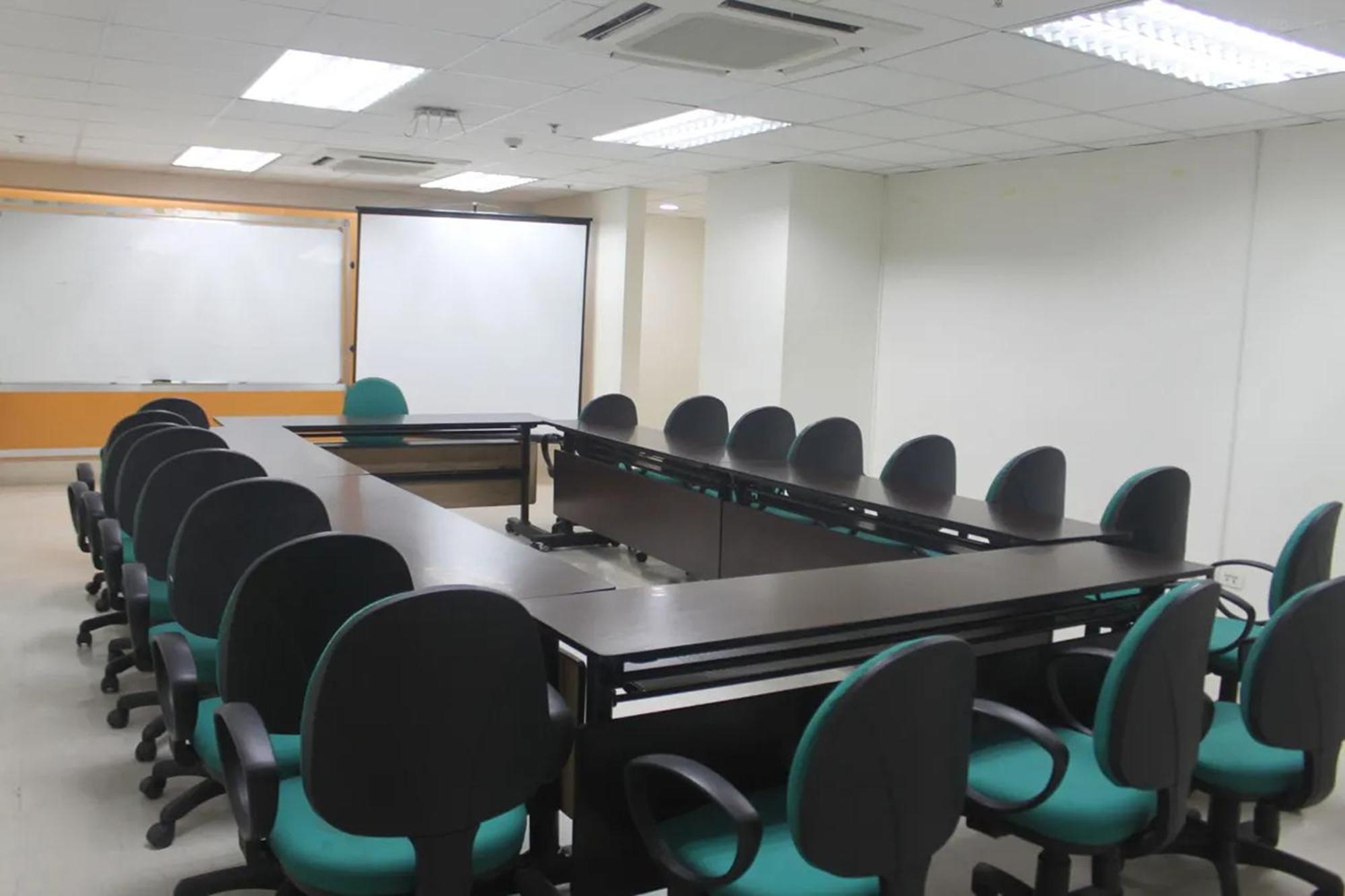 Go Hotels Plus Mandaluyong Luaran gambar