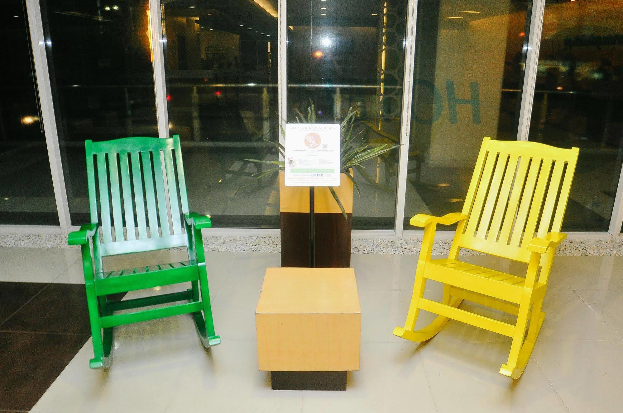 Go Hotels Plus Mandaluyong Luaran gambar